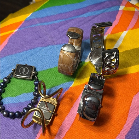Lot of cuff  Metal and Beaded Bracelet watches  Set - Picture 16 of 16